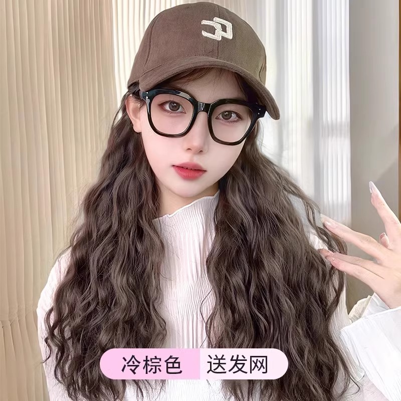 หมวกเบสบอลสีน้ำตาลพร้อมทรงผมถักเปีย (สีน้ำตาลเท่)