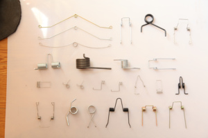 Công nghiệp phần cứng thép không gỉ xi lanh phong cách tự động & đồ nội thất sử dụng kim loại mùa xuân 20 mét đột quỵ Carbon thép & hợp kim cuộn dây - Product Image 6