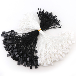 Etiquetas colgantes de cuerda de etiqueta colgante de plástico común de Color negro con cuerda para ropa - Product Image 1