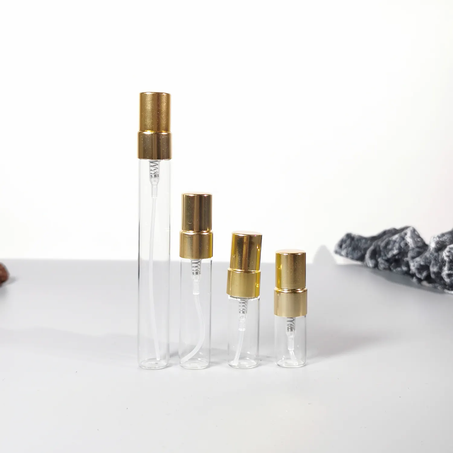 Yüksek kalite ucuz taşınabilir boş 2ml 3ml 5ml 10ml küçük boş lüks cam mini doldurulabilir parfüm sprey örnek şişesi