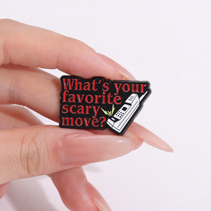 "Tôi luôn luôn thời gian cho kinh dị" loạt văn bản men Trâm tem hình dạng ba lô huy hiệu quần áo phụ kiện Quà Tặng - Product Image 1