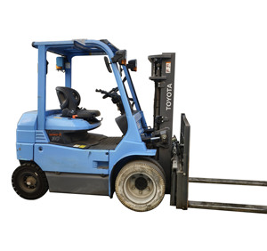 日本品牌丰田FD30小型电动叉车侧移状态良好二手迷你柴油叉车2.5吨3吨5吨