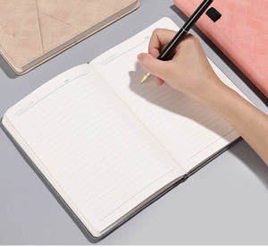 Venta al por mayor personalizado A5 Pu diario cuaderno impreso nota libro cuaderno de cuero con correa elástica - Product Image 6