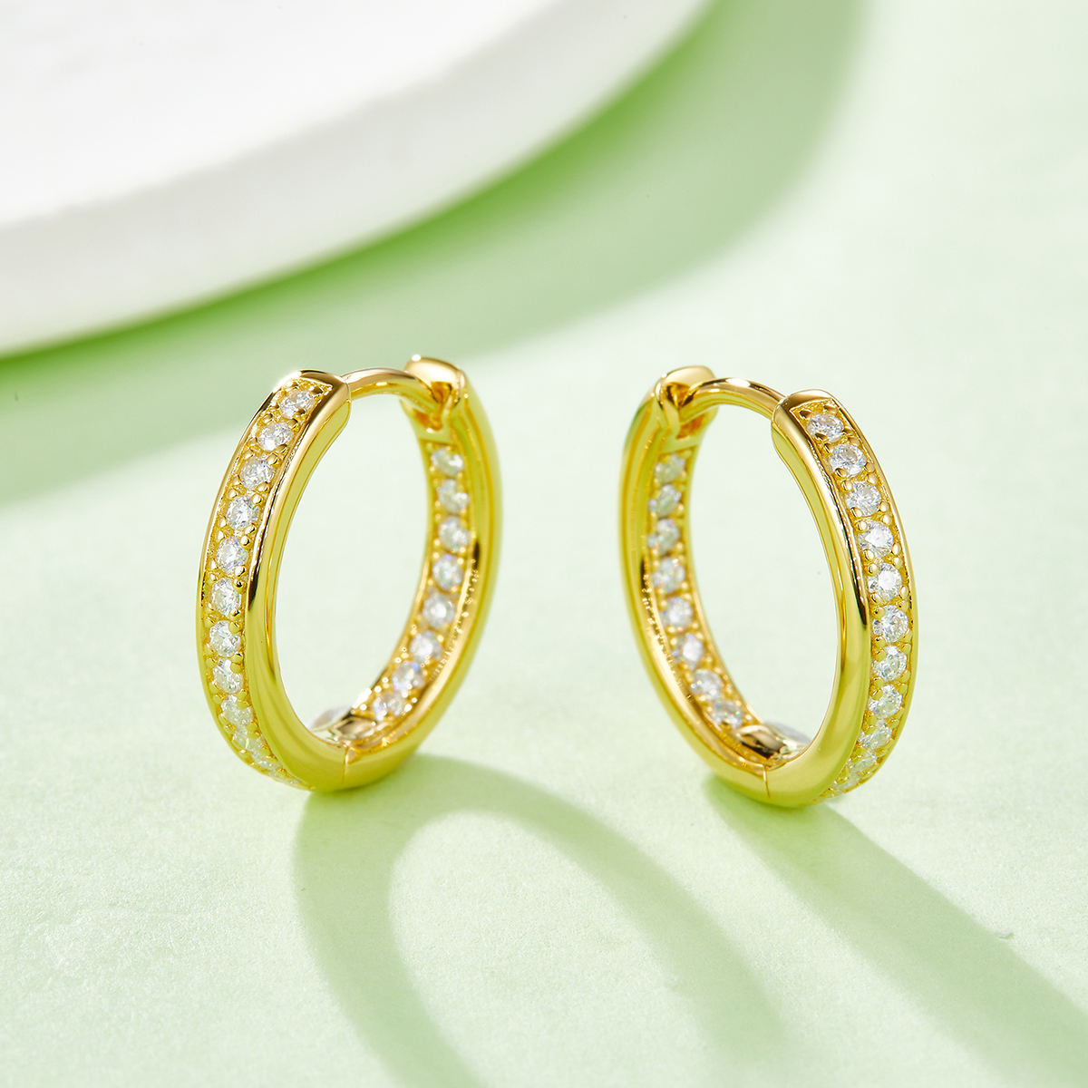 สีเหลือง