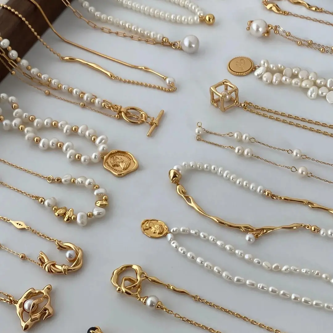 Moda Vintage perla colgante luz lujo nicho oro cadena gargantilla diseño sentido Collar para mujer joyería
