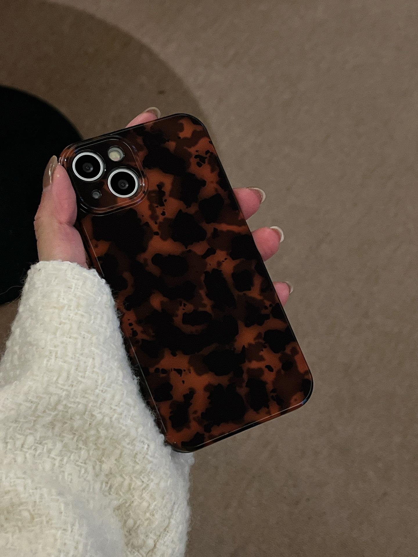 Amber leopard print