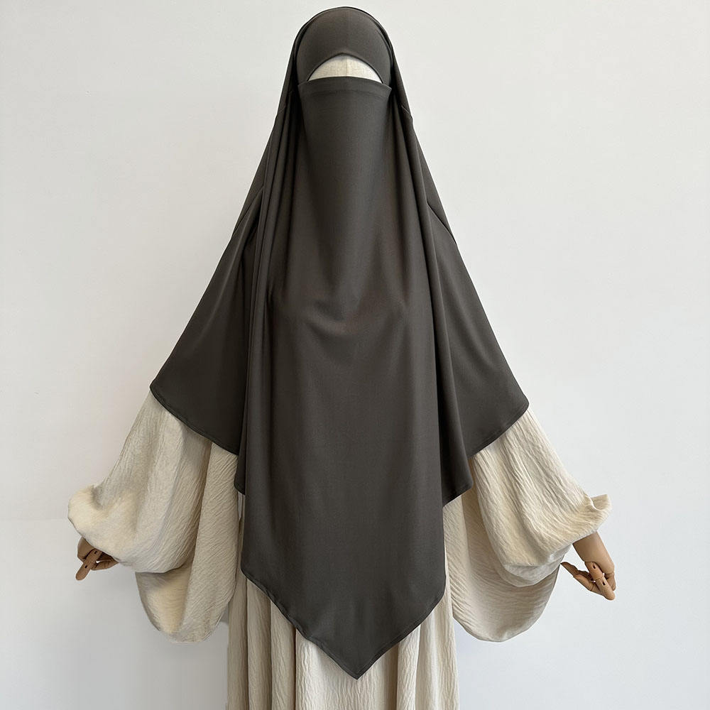 สีเทาเข้ม