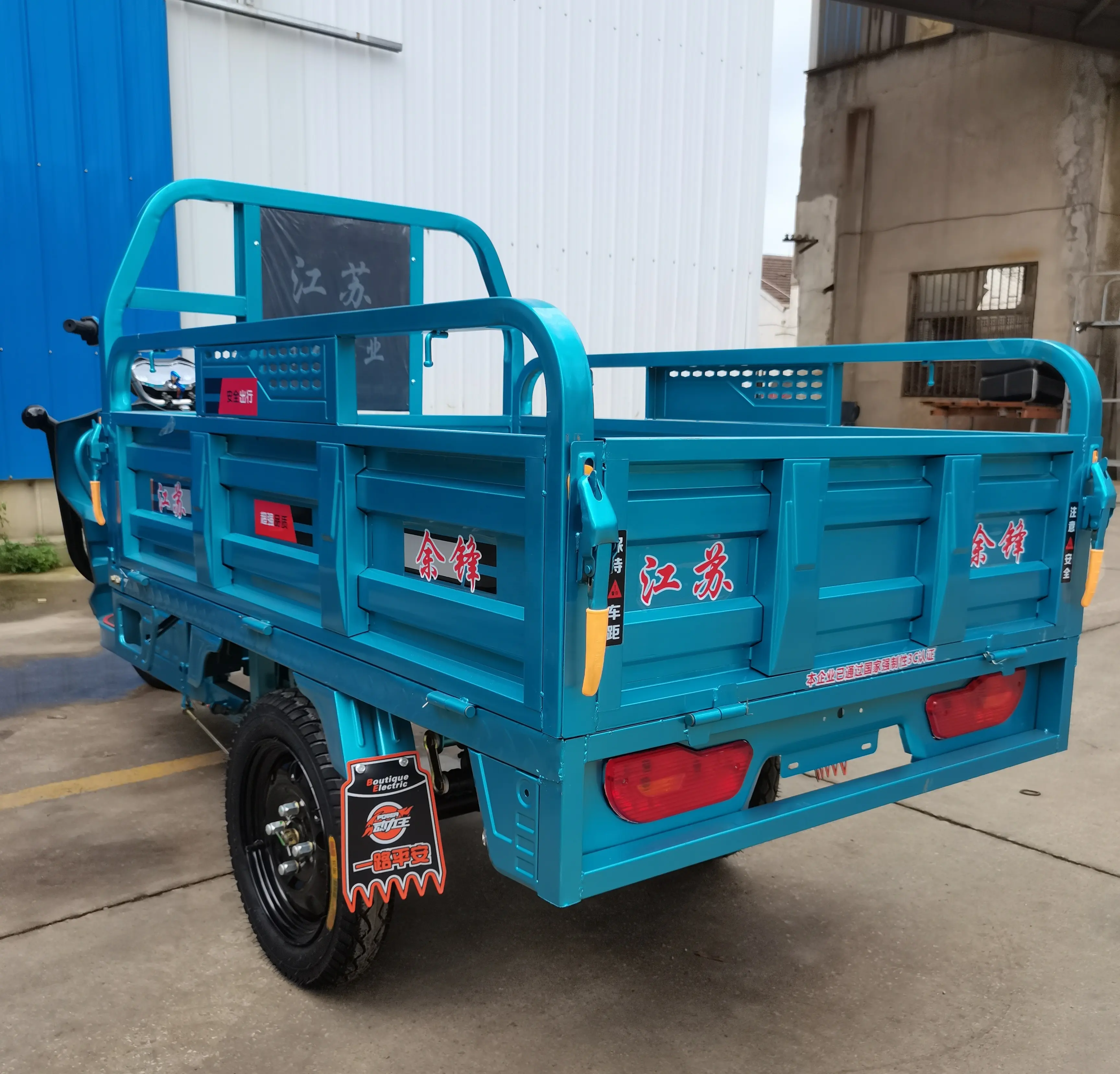 Scooter électrique motorisé à 3 roues Cargo Tuk Tuk Tricycles pour adultes Tricycles Eaynon à prix réduit