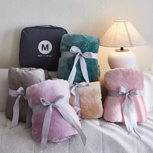 Chăn sang trọng là cực kỳ lớn, siêu mềm mịn và ấm áp. Nó phù hợp cho ghế sofa, giường và có thể được sử dụng quanh năm. - Product Image 6