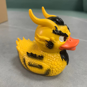 批发搞笑万圣节树脂龙鸭你中指鸭雕像鸭树脂工艺品