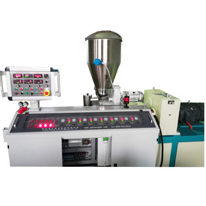 <span class=keywords><strong>Pvc</strong></span> מים מים צינור גם ביצוע מכונה עם תיבת הילוכים חיוני הילוכים מנוע בורג נושאת רכיבים עבור קו ייצור