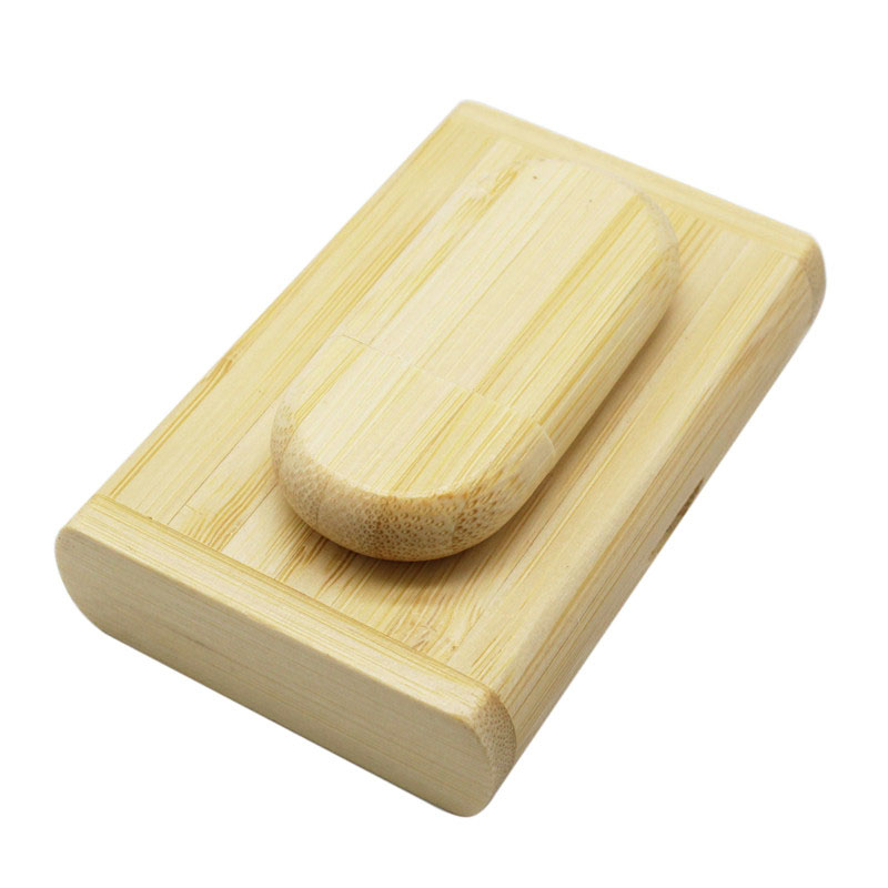 USB et boîte en bambou