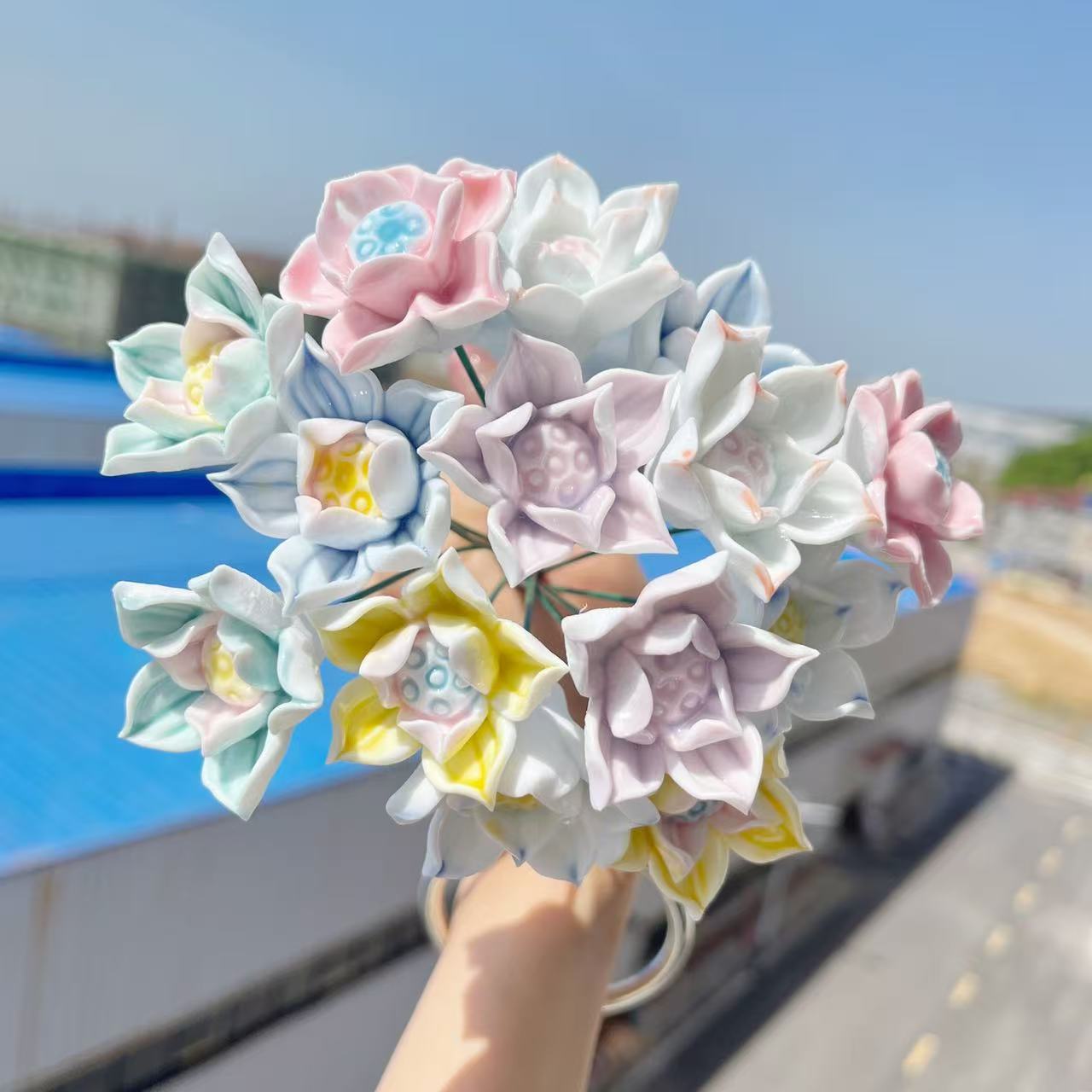 Flor de loto (docenas de tipos y colores de flores mezclados en el cabello)