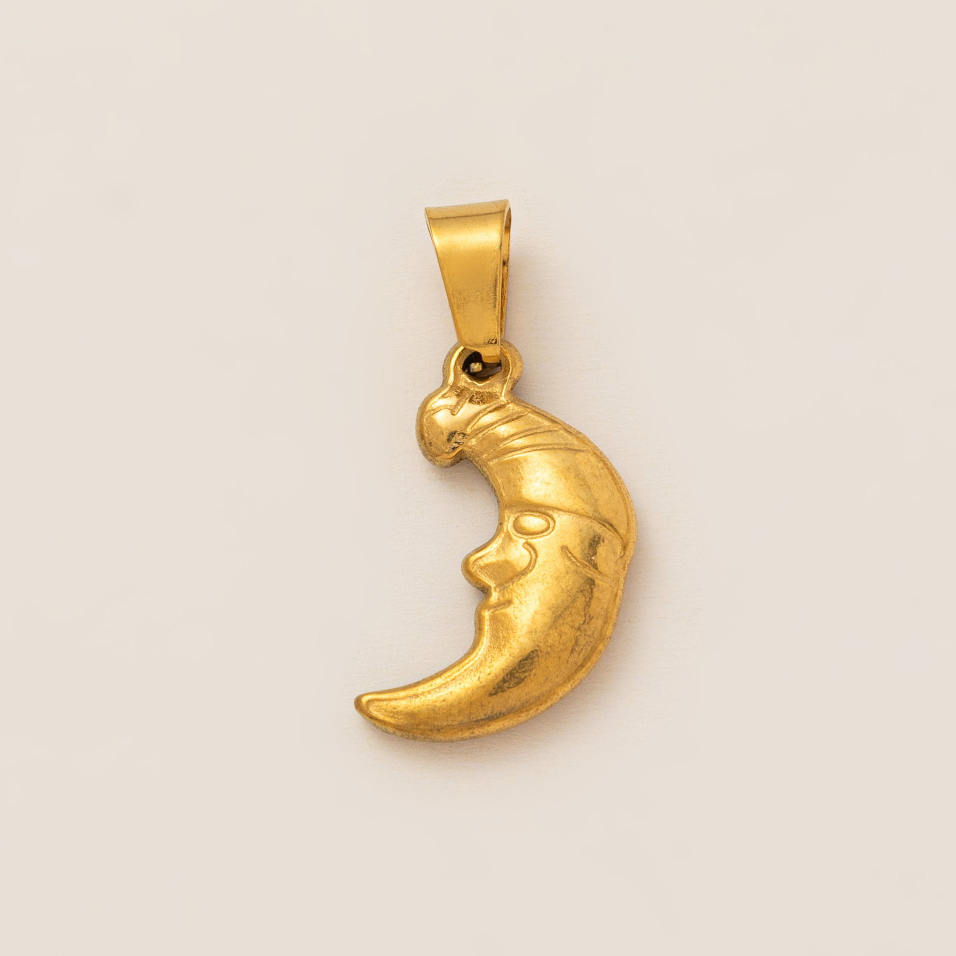 Moon type a pendant