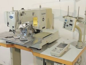 Giappone marchio usato buone condizioni fratello 326 programmabile modello macchine da cucire con il Computer - Product Image 6