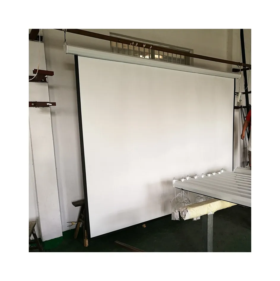 Proyektor layar bermotor listrik Matte putih, proyektor teater Rumah 150 inci