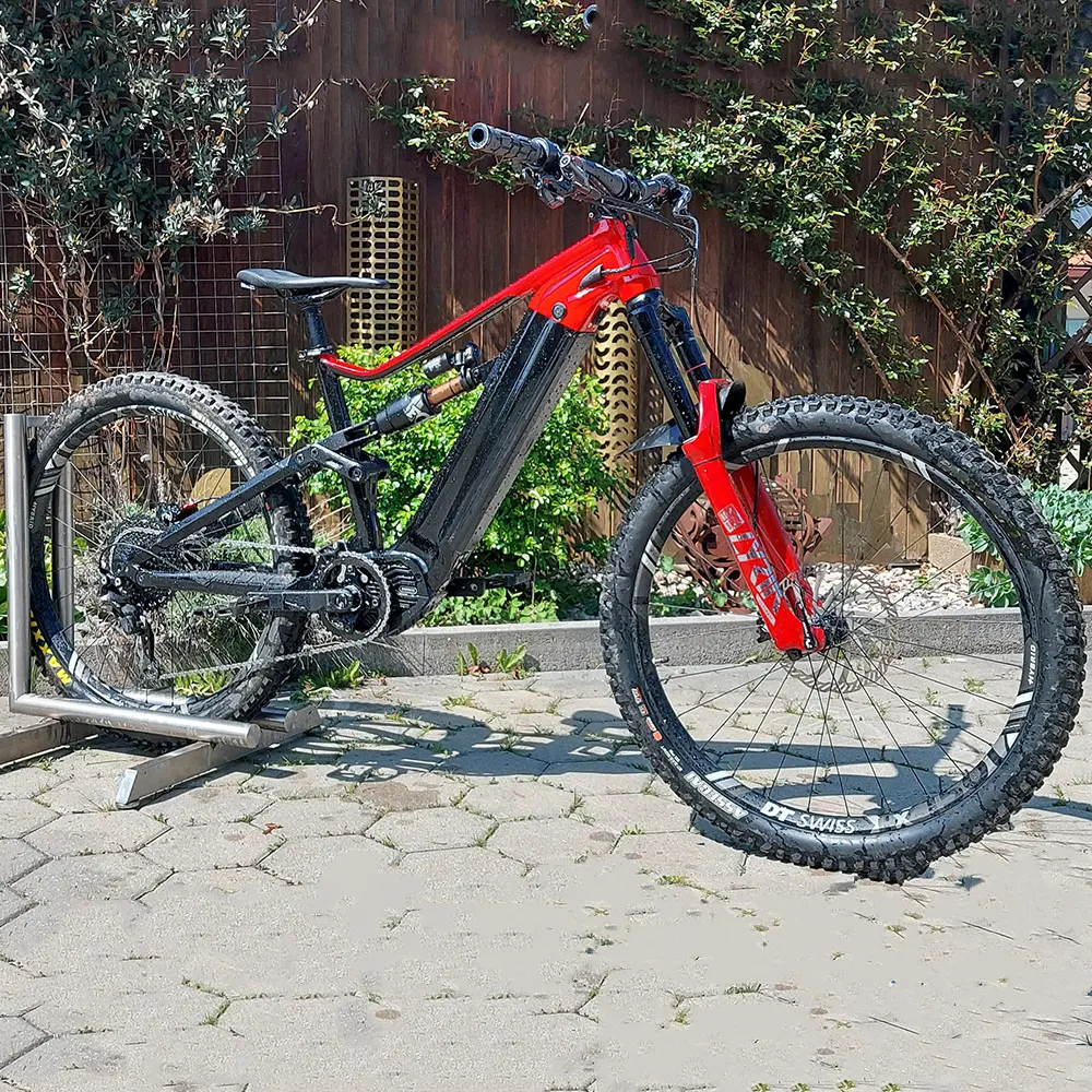 Vendita calda telaio leggero in lega di alluminio M600 mid drive mountain bike elettrico a sospensione completa mtb Enduro Ebike elettrico