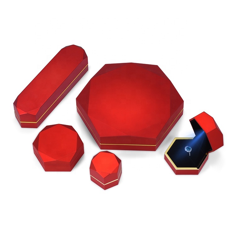 Boîte à bijoux hexagonale légère peinte à la bombe de LED