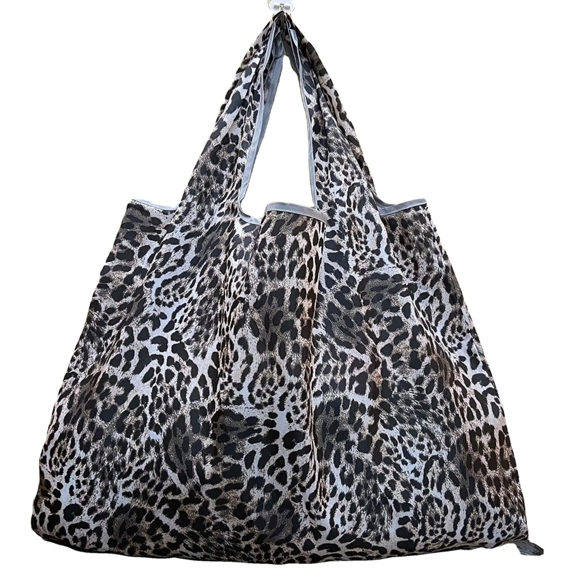 सुविधाजनक फोल्डेबल पॉलिएस्टर शॉपिंग बैग ड्रॉस्ट्रिंग बैग, पुनर्नवीनीकरण नई गोल गुणवत्ता कस्टम फोल्डेबल पुनः प्रयोज्य खरीदारी बैग/