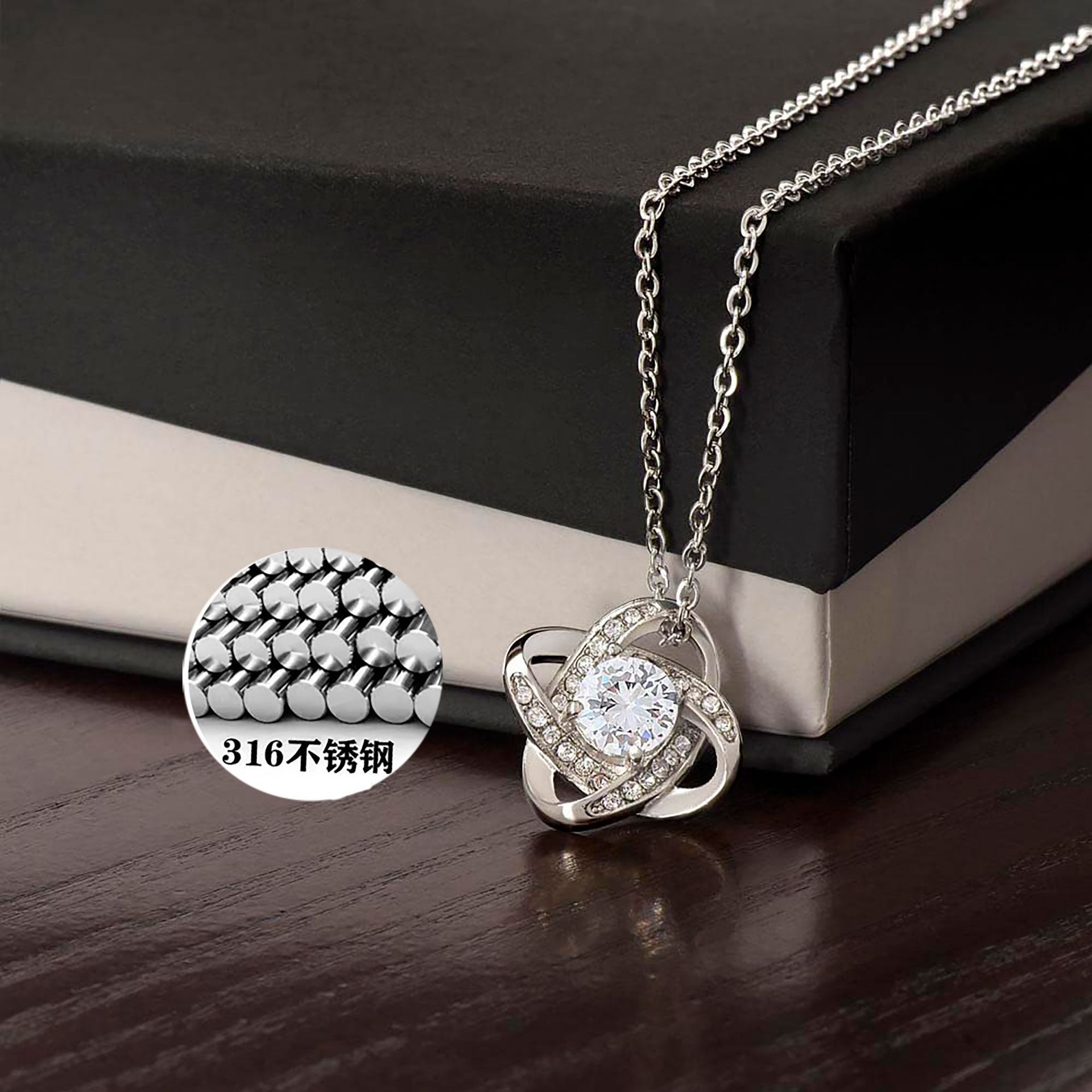 Collana in acciaio inossidabile placcato oro bianco