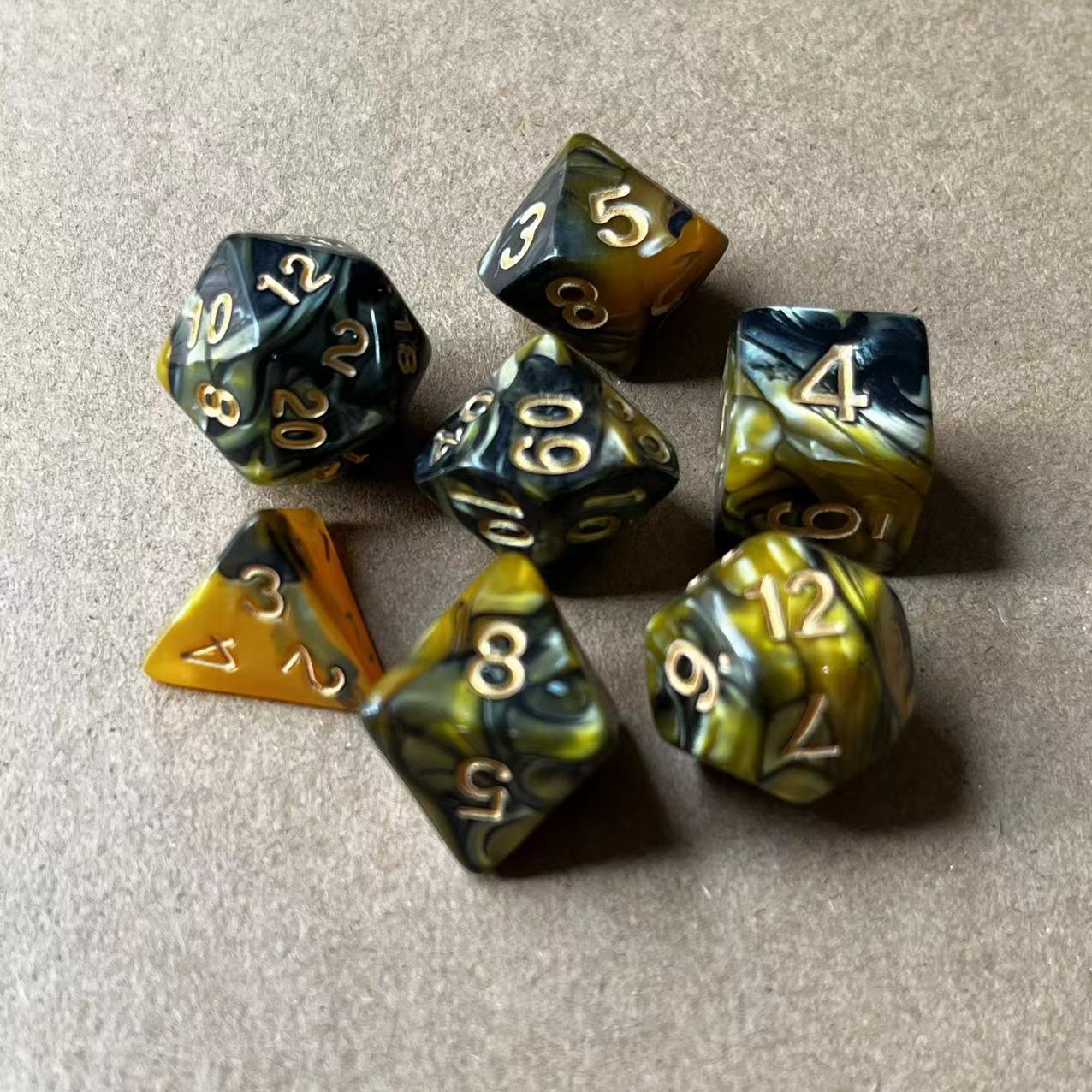 Noir et jaune