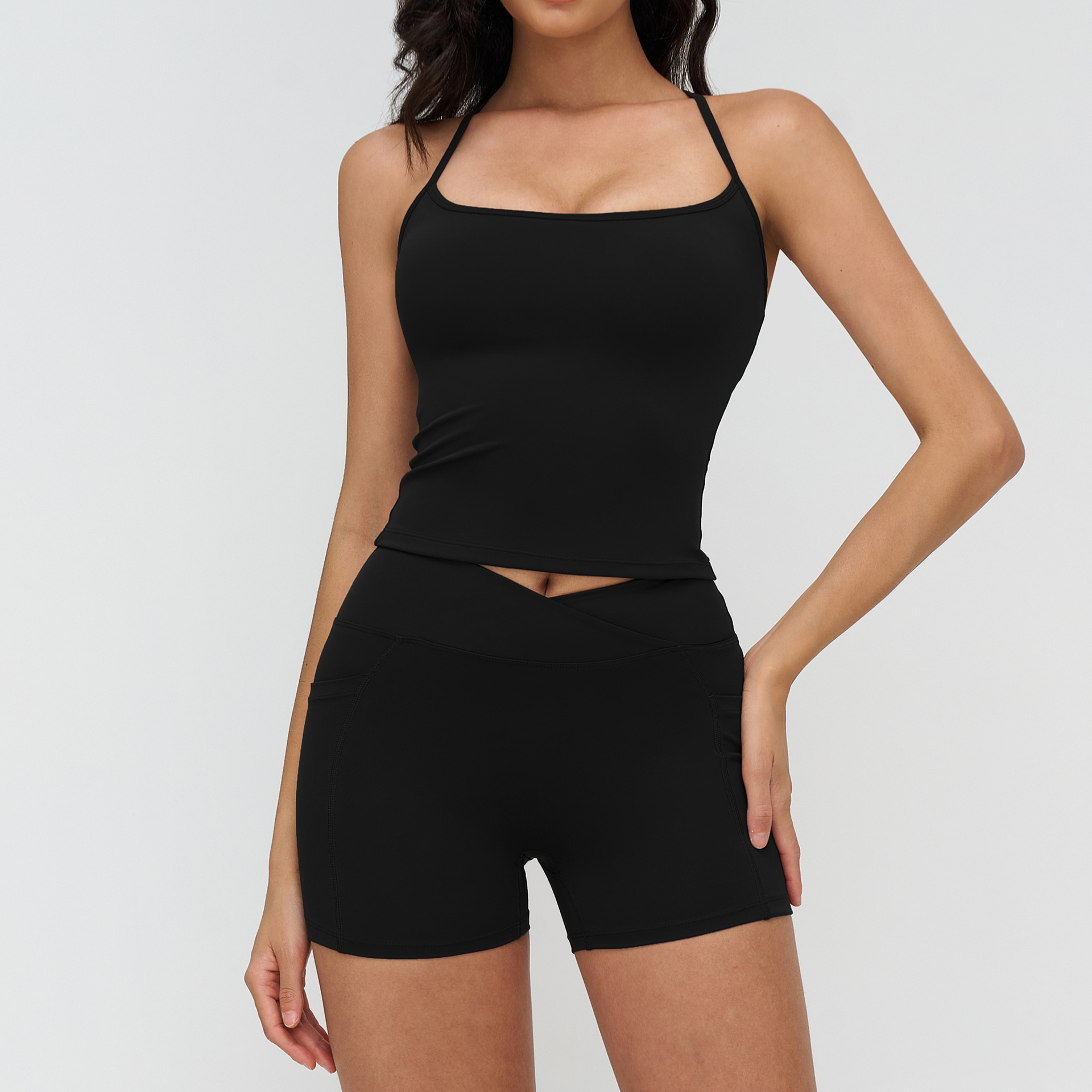 Débardeur noir + short