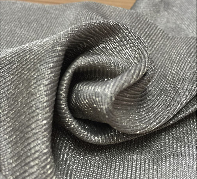 tricoté argenté (90g)