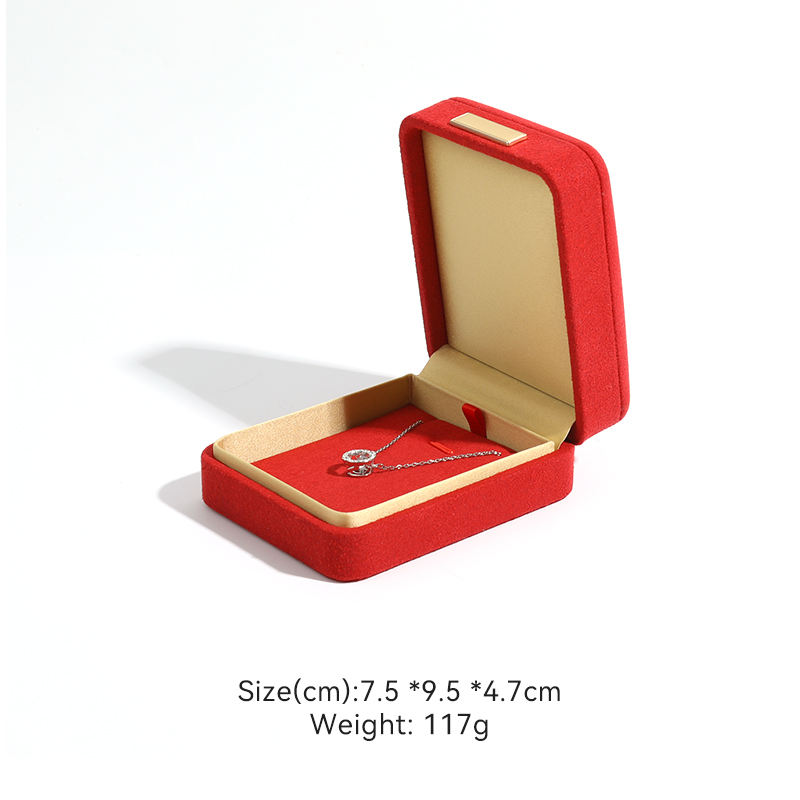 Boîte à collier rouge