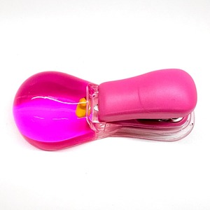 OEM/ODM Nhựa Hình Vịt Chuyển Động Lỏng <span class=keywords><strong>Stapler</strong></span> Sáng Tạo Bán Buôn Nhãn Hiệu Riêng Dầu Nước Nổi <span class=keywords><strong>Stapler</strong></span> Cho Văn Phòng Trường - Product Image 1