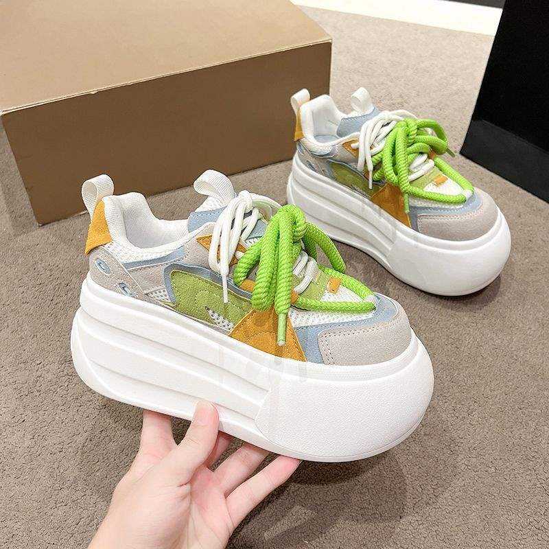 สีเขียว