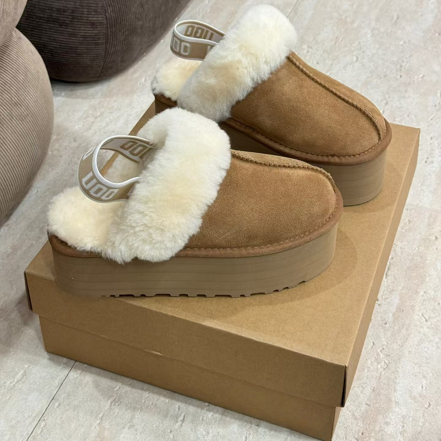 สีน้ำตาล