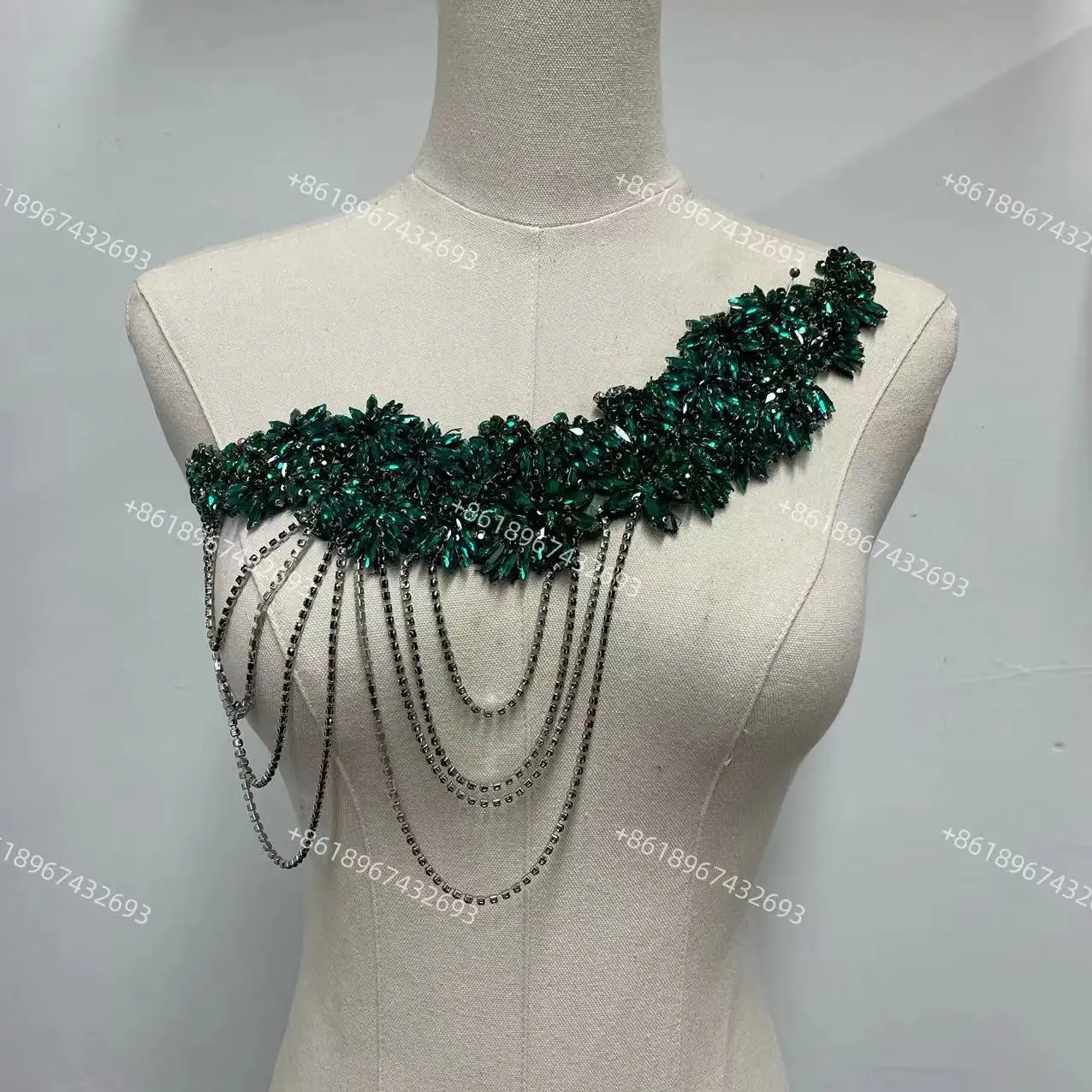 Abito da sposa con perline in pietra di cristallo Strass Sexy verde smeraldo catena corpetto con Strass Patch Applique