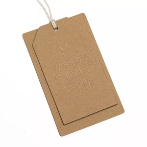 Etiqueta colgante de cartón Kraft reciclado, logotipo en relieve 3D personalizado, cordón elástico de papel, cuerda oscilante, etiquetas colgantes para ropa - Product Image 3