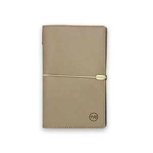 Diario de viaje rellenable hecho a mano con impresión personalizada, diario de escritura para hacer lista, banda elástica, cuaderno de cuero Pu - Product Image 1