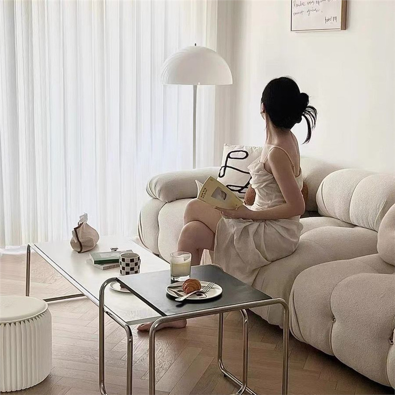 สีดำขนาดเล็ก ผสมผสานกับสีขาวขนาดใหญ่