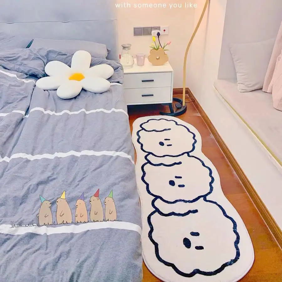 Cute Carton Cat Meowth Plush Bedside Mats no quarto cabeceira Tapetes Porta Mat Poliéster