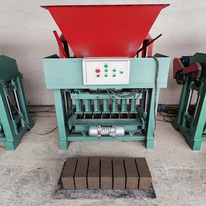 Precio bajo de fábrica con tolva Máquina de fabricación de bloques huecos de hormigón precio fabricante de bloques de cemento popular en 2023 - Product Image 5