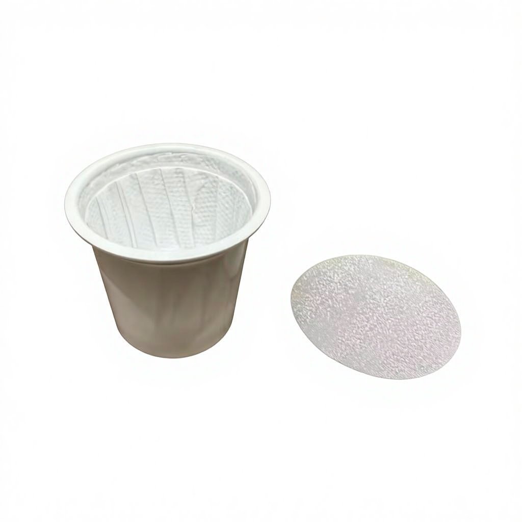 White k cup with unprinted lid