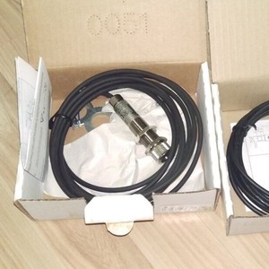 SensoPart <strong>Inductive</strong> <strong>Proximity</strong> <strong>Sensor</strong> IT12-4B-NS-M3 - Product Image 1
