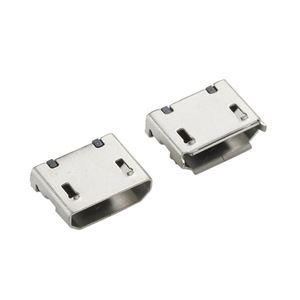 usb2.0插座Micro5P插入前面，并通过支柱连接到5.9毫米铜壳上