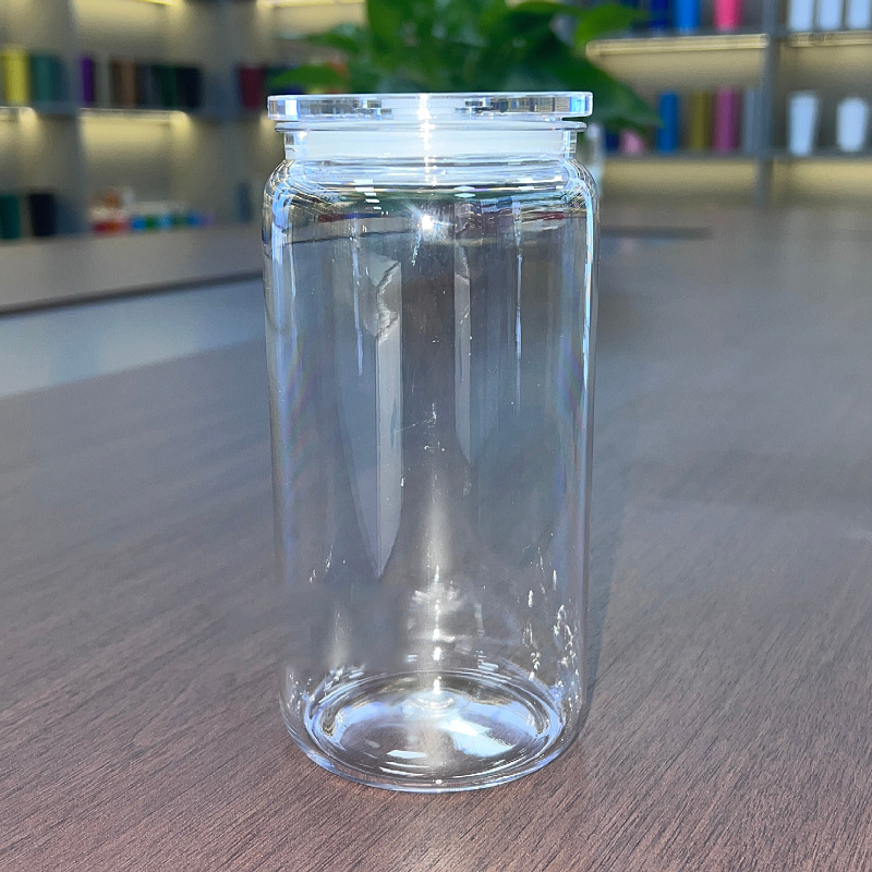 With Clear plastic lid