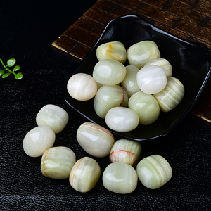 Atacado 20-30mm Cristais Espirituais Pedras de Cura Natur Verde Afghan Jade Tumbled Crystal Stone para Decor - Product Image 4