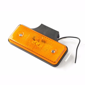 Eマーク承認12V/24VフロントポジショントレーラーLEDサイドマーカーライト、取り付けブラケット付き - Product Image 1