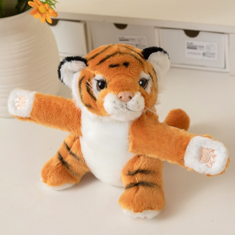 Tigre amarillo, un solo aplauso, un solo círculo.