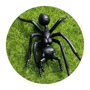 奇妙なデザインブラックホラー大きなサイズのアリの形ハロウィーン怖いテーマパーティー男の子おもちゃ子供のための手工芸品奇妙なおもちゃ