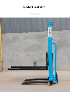 Carretilla elevadora eléctrica portátil de 1 tonelada para uso extranjero con características de transporte de carga y descarga automática - Product Image 6