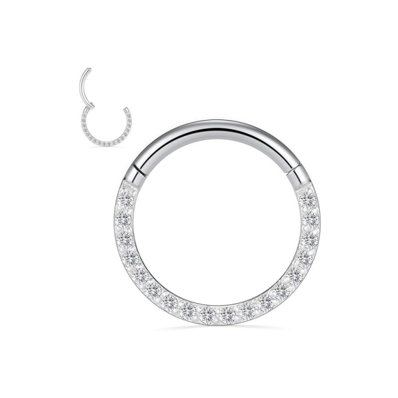 Serti de diamants sur le devant couleur acier
