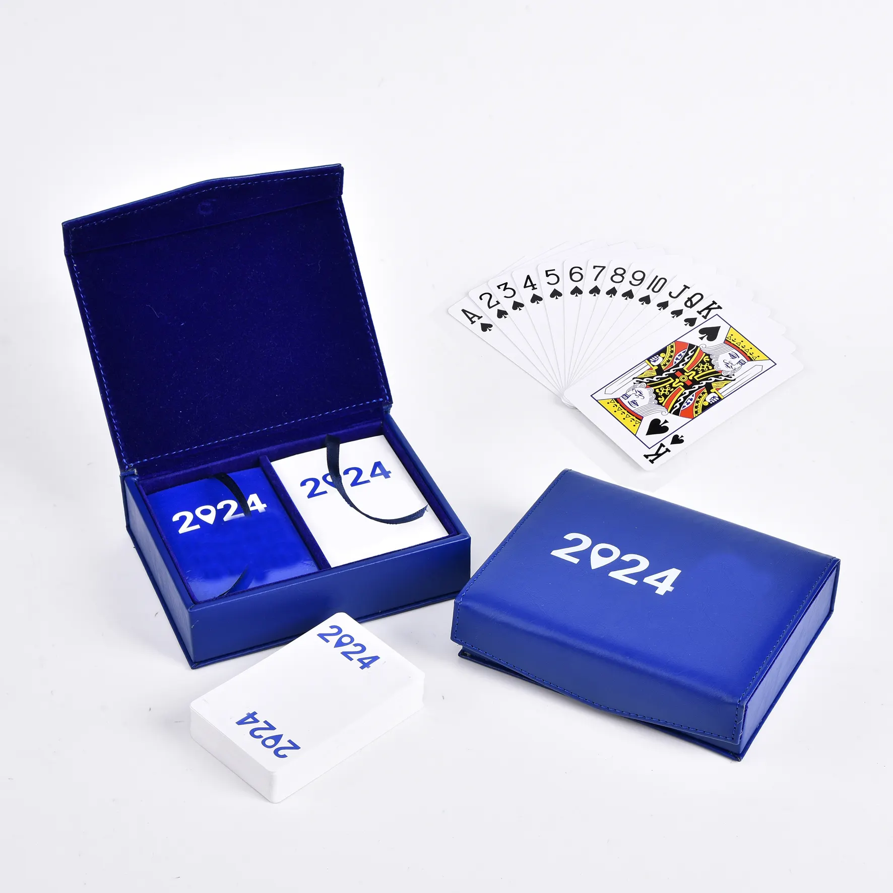 Lussuose carte da gioco 2024 di prim'ordine racchiuse in vistoso materiale per scatole in pelle sintetica su misura in fabbrica