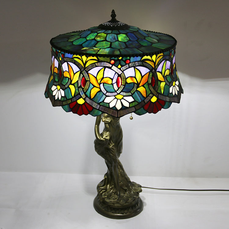 LongHuiJing Newly Handmade Glass Desk Lights 20Inch European Stained Glass Green Leaf Tiffany Table Lamp