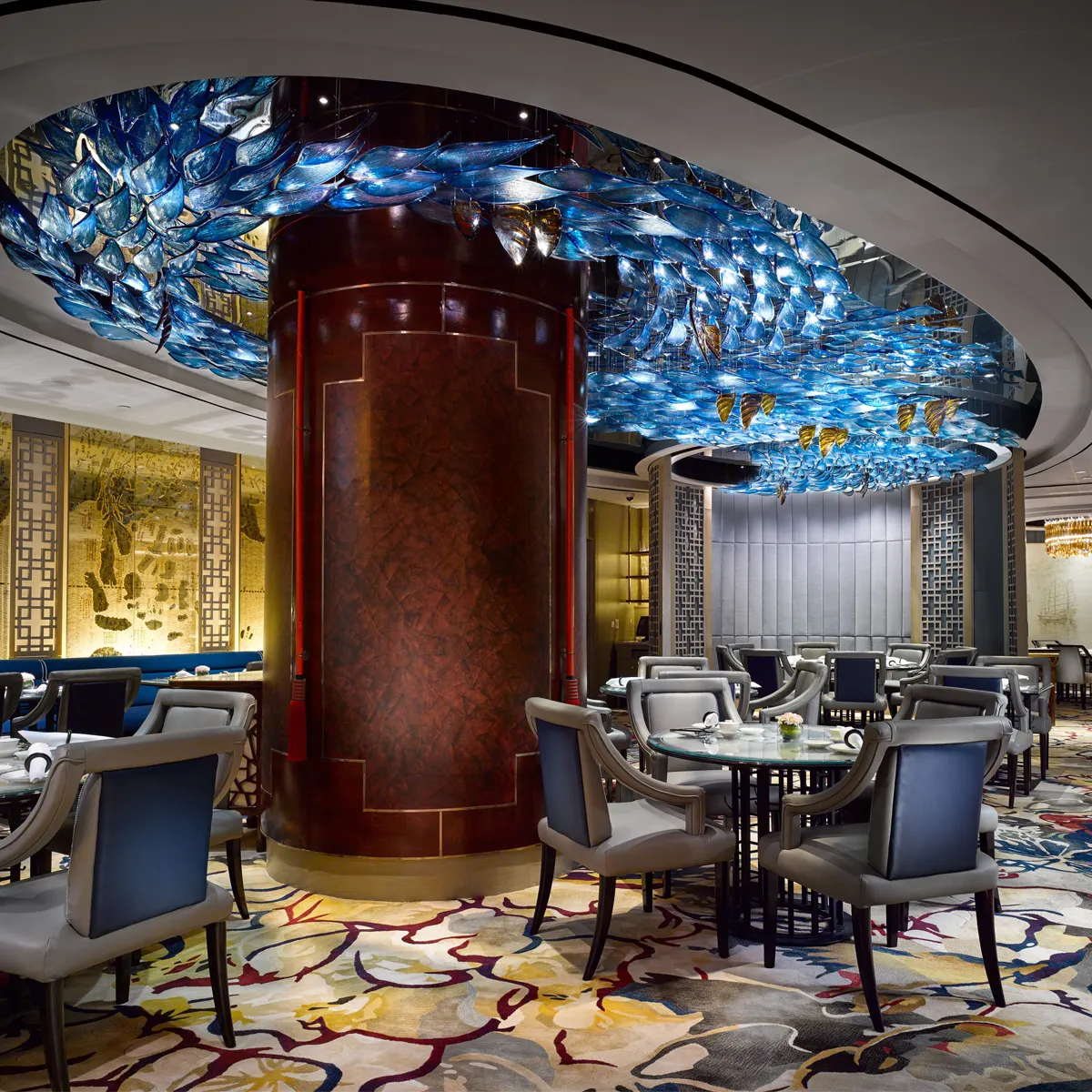 Современная Большая индивидуальная синяя подвесная потолочная стеклянная люстра для ресторана, лампа в виде рыбы